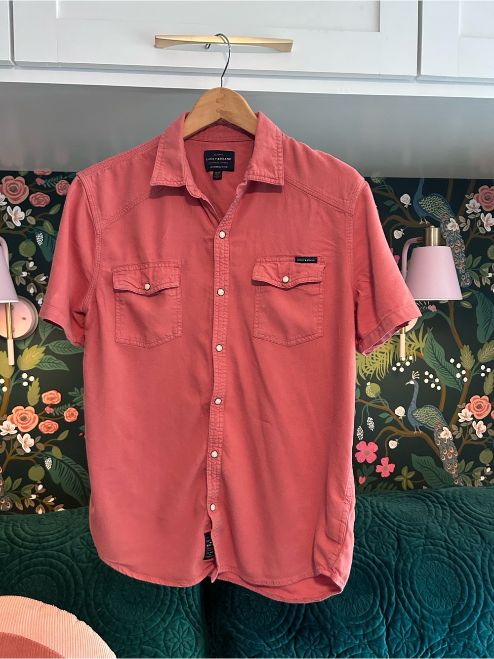 Lucky Brand Mens Medium M Coral Solid Washed Worn Short Sleeve Pearl Snap